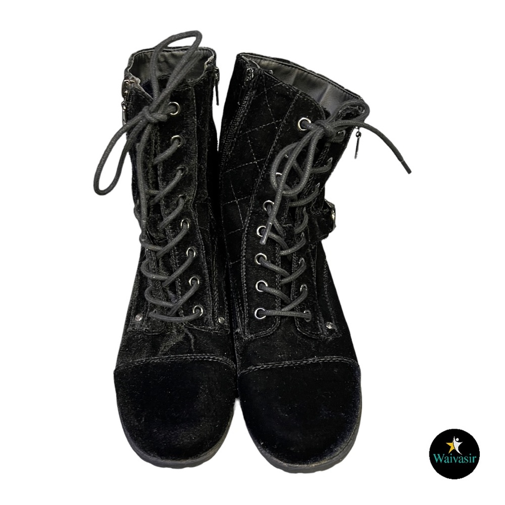 Guess Boots Black Lace Zip Up Boots - Size 9.5